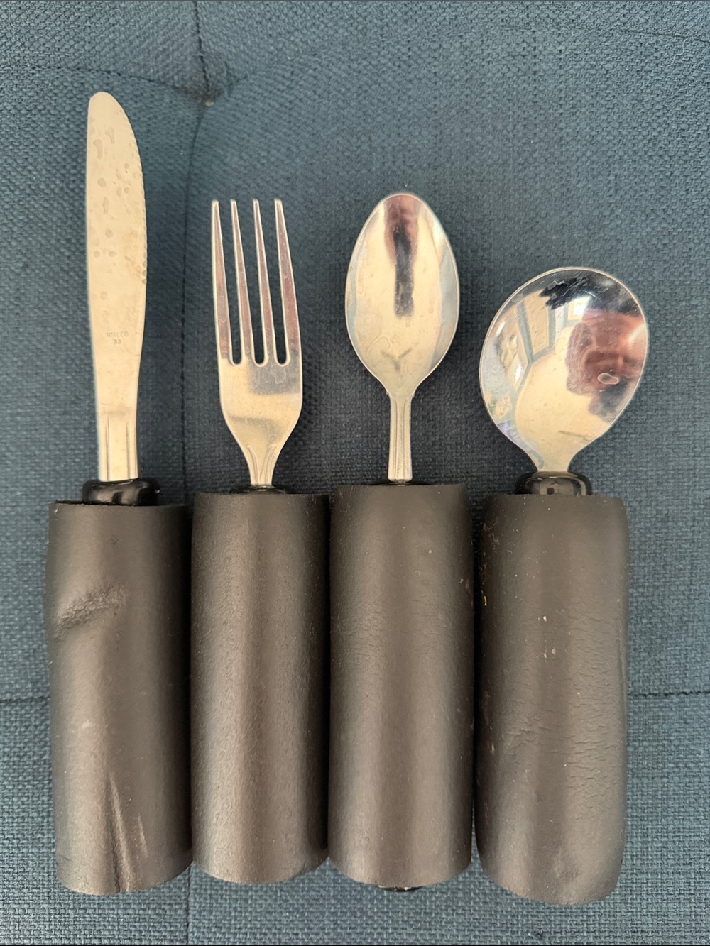 Ergonomic Black Foam Handle Adaptive Flatware Set for disabled elderly